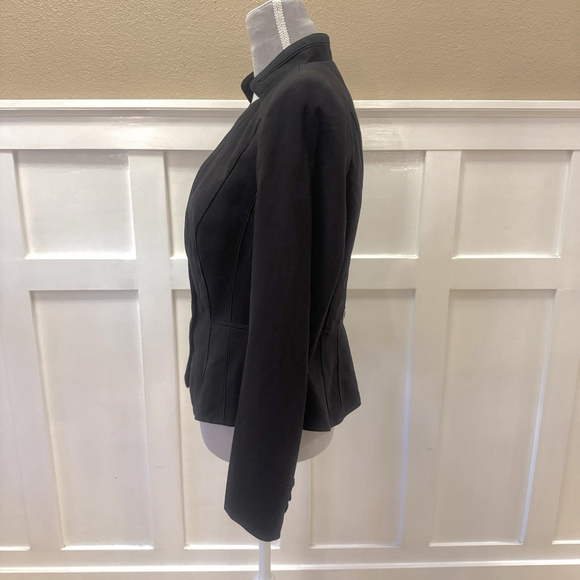 White House Black Market Peplum Blazer Size:4P Lined Sculpted Ponte Stretch - Picture 3 of 14